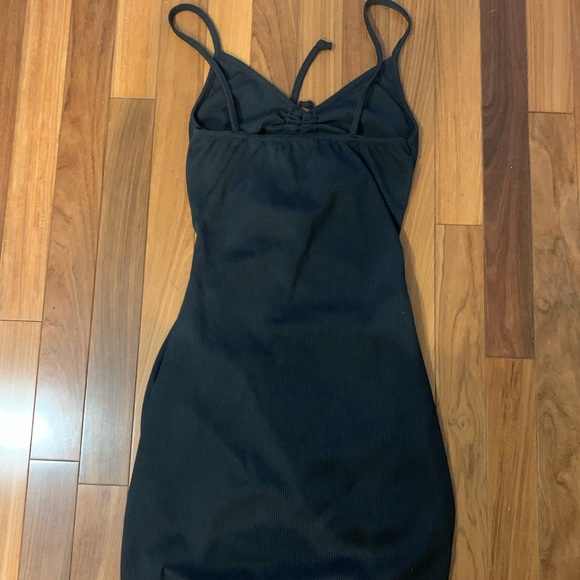 SHEIN LBD rusched cut out black s/XS - Picture 2 of 2